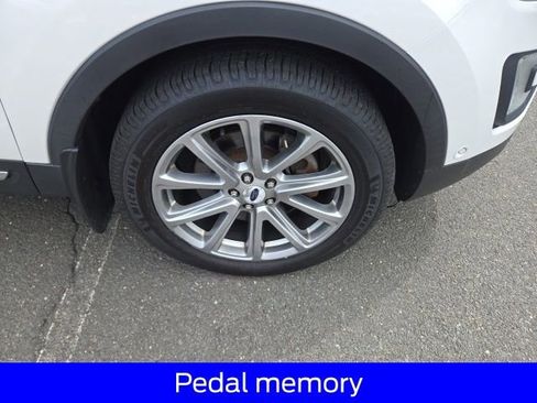 Used 2017 Ford Explorer Limited w/ Equipment Group 301A AWD/4WD image 13