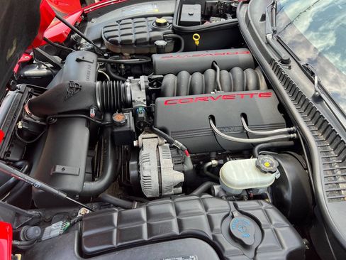 Used 1998 Chevrolet Corvette Convertible w/ Memory Pkg RWD image 24