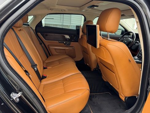 Used 2015 Jaguar XJ L Supercharged image 31
