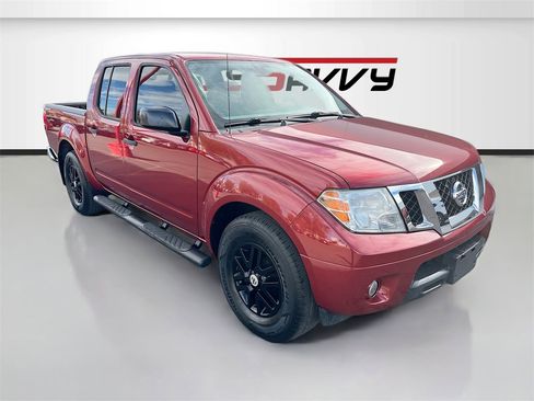 Used 2020 Nissan Frontier SV image 1