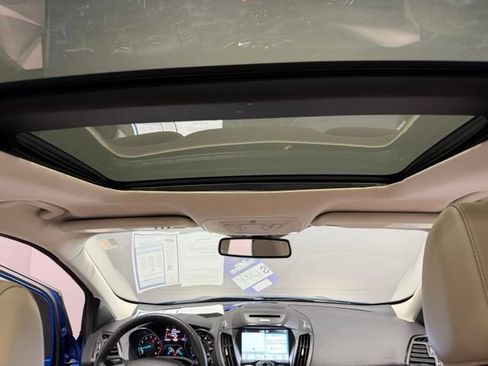 Used 2017 Ford Escape Titanium FWD image 34