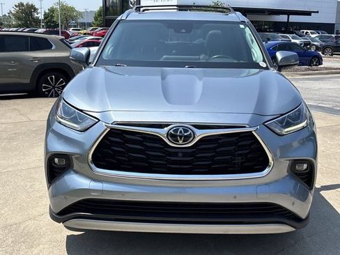 Used 2021 Toyota Highlander Platinum AWD/4WD image 13