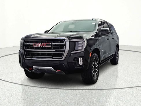 Used 2022 GMC Yukon XL AT4 w/ Technology Package AWD/4WD image 2