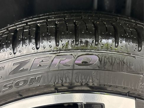 Used 2022 Volkswagen Taos SEL image 33