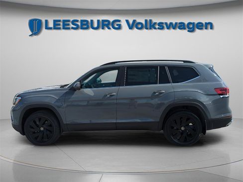 New 2026 Volkswagen Atlas SE image 6