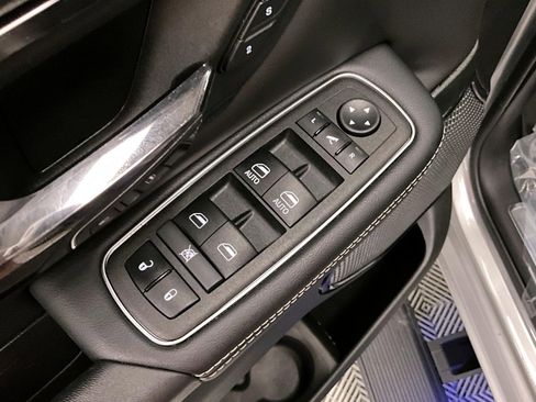 Used 2024 RAM 1500 Limited AWD/4WD image 41