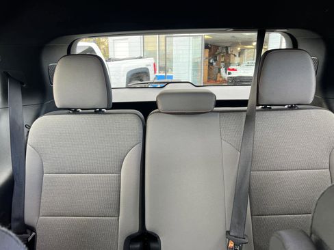 Certified 2025 Chevrolet Traverse LT image 37