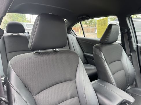 Used 2017 Honda Accord Sport image 25