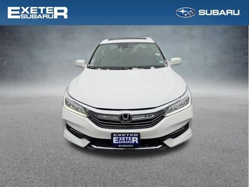 Used 2016 Honda Accord Touring image 2