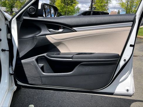 Used 2018 Honda Civic EX image 26