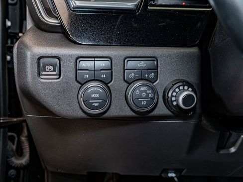 Used 2024 Chevrolet Silverado 1500 LT Trail Boss image 21