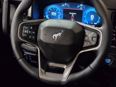 New 2025 Ford Bronco Badlands image 19
