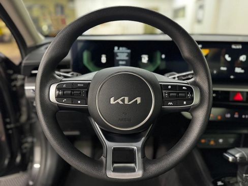 Used 2025 Kia K5 LXS FWD image 17