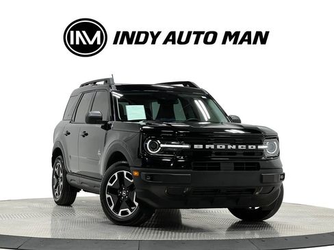 Used 2023 Ford Bronco Sport Outer Banks w/ Tech Package image 3