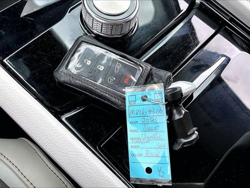 Used 2021 Jeep Grand Cherokee L Overland w/ Luxury Tech Group IV RWD image 28