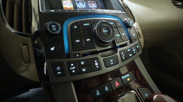 Used 2013 Buick LaCrosse Leather FWD image 18