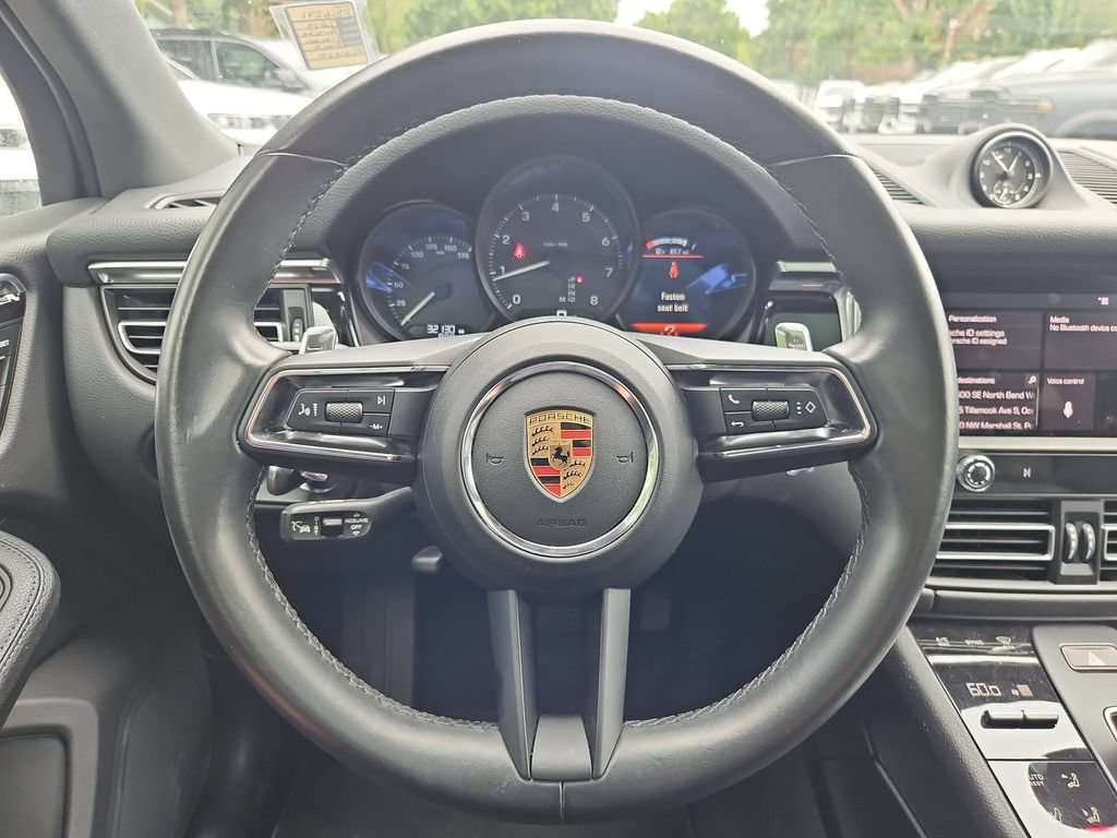 Used 2024 Porsche Macan AWD/4WD image 20