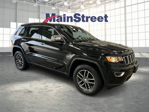 Used 2017 Jeep Grand Cherokee Limited AWD/4WD image 7