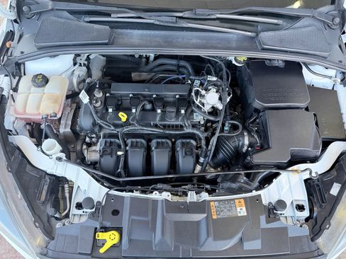 Used 2016 Ford Focus SE w/ Equipment Group 201A image 27