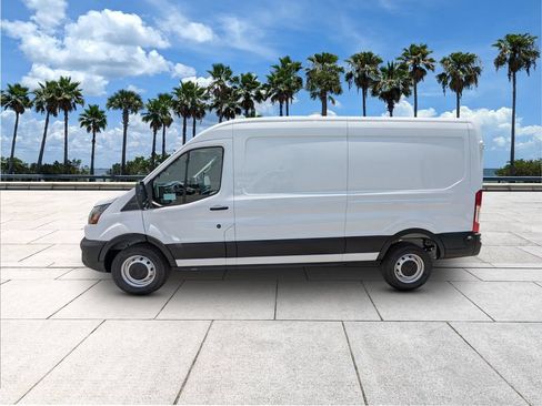New 2026 Ford Transit 250 148 Medium Roof RWD image 5