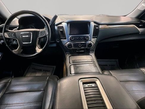 Used 2019 GMC Yukon XL Denali AWD/4WD image 8