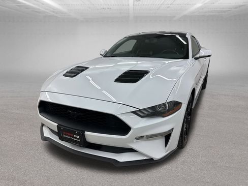 Used 2020 Ford Mustang Premium w/ Equipment Group 201A image 6