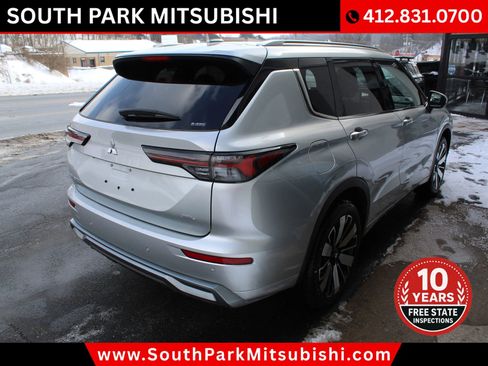 Used 2025 Mitsubishi Outlander SEL image 9