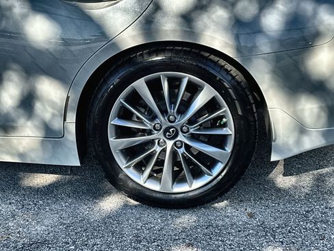 Used 2018 INFINITI Q50 Luxe w/ Essential Package (3.0T Luxe) image 8