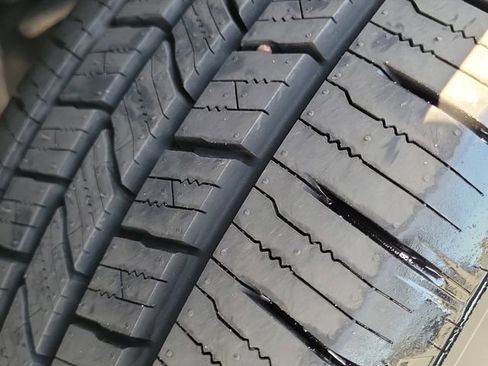 Certified 2022 Ford F150 Lariat w/ Equipment Group 502A High image 33