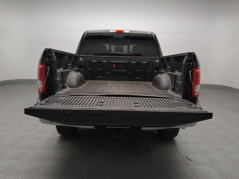 Used 2015 Ford F150 XLT w/ Equipment Group 302A Luxury image 29