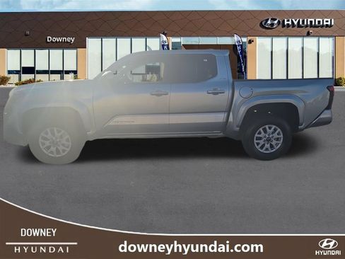 Used 2024 Toyota Tacoma SR5 w/ SR5 Upgrade Package AWD/4WD image 2