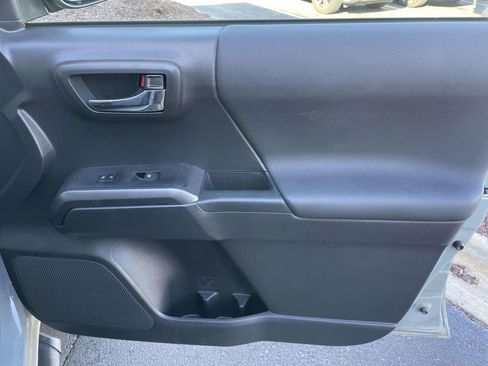 Used 2023 Toyota Tacoma TRD Sport image 46