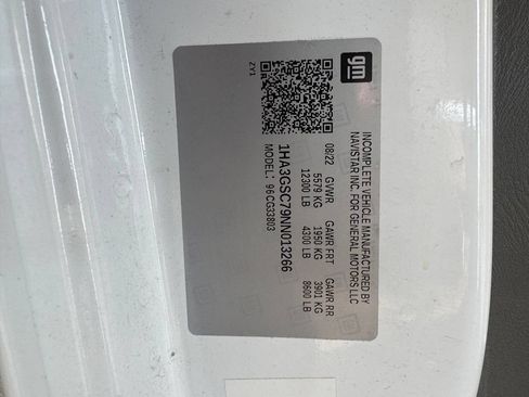 Used 2022 Chevrolet Express 3500 w/ Power Convenience Package RWD image 25
