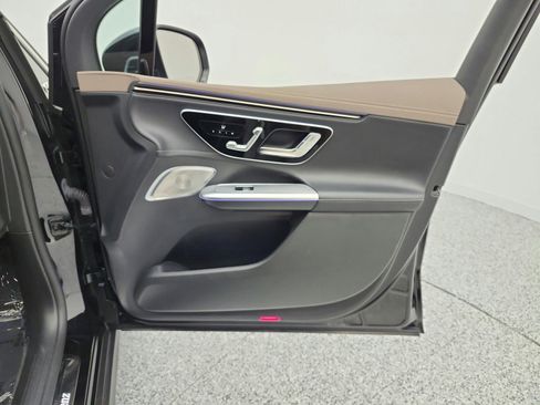 Used 2023 Mercedes-Benz EQE 350+ SUV image 26