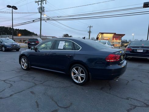 Used 2013 Volkswagen Passat 3.6 SE image 4