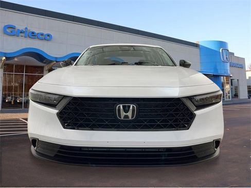 New 2025 Honda Accord SE image 9