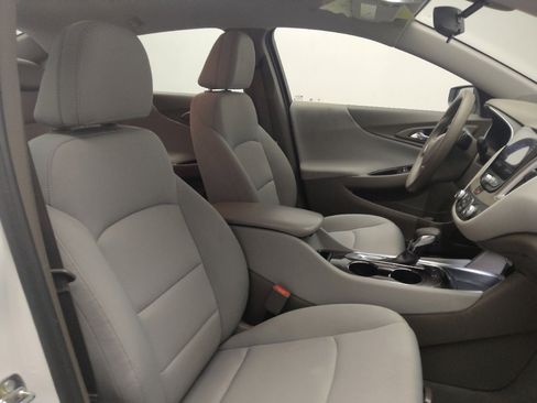 Used 2022 Chevrolet Malibu LS w/ Driver Confidence Package II FWD image 21