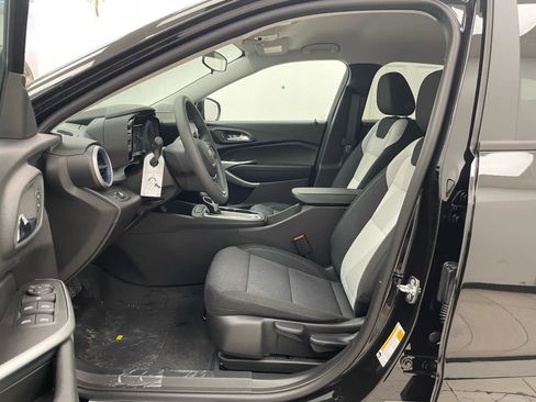 New 2026 Chevrolet Trax LS w/ LS Convenience Package FWD image 8