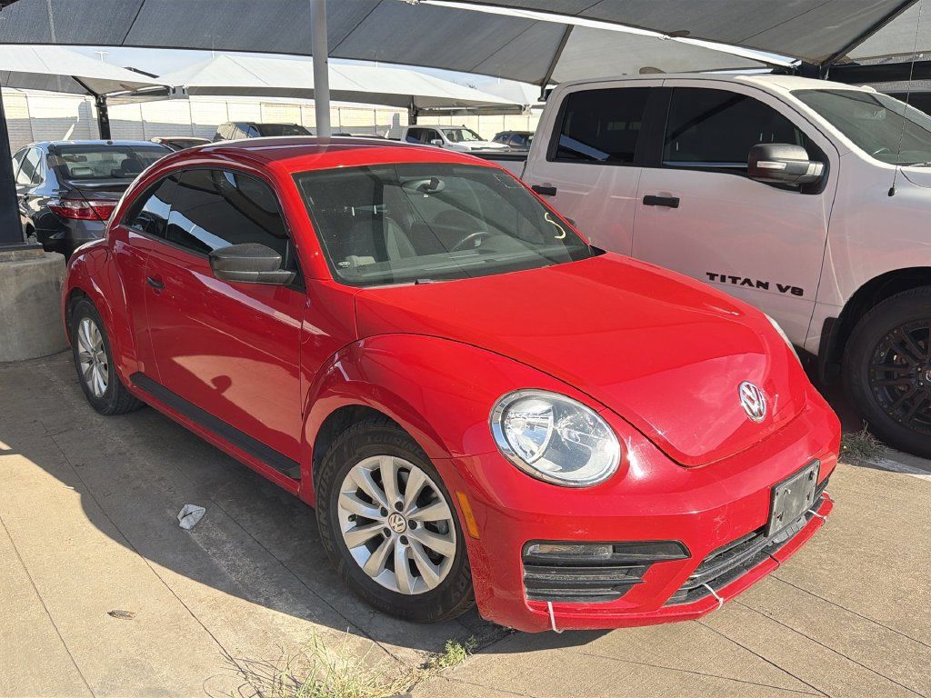 Used 2018 Volkswagen Beetle 2.0T S FWD image 2