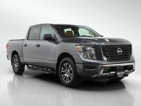 Used 2024 Nissan Titan SV w/ SV Convenience Package image 7