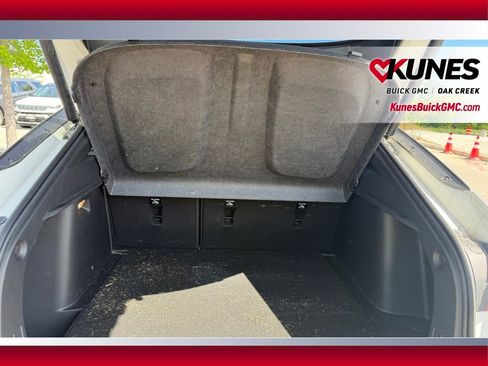 Used 2025 Buick Envista Sport Touring w/ Convenience I Package FWD image 4