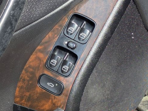 Used 2005 Mercedes-Benz C 240 4MATIC Sedan image 13