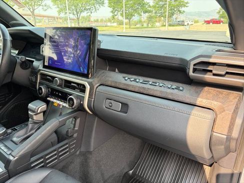 Certified 2024 Toyota Tacoma Limited w/ Limited Package (LT) AWD/4WD image 20
