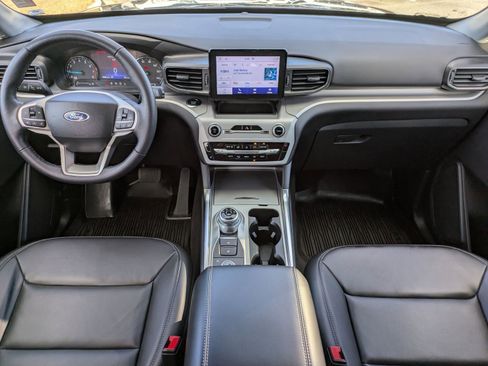 Certified 2023 Ford Explorer XLT w/ Equipment Group 202A image 15