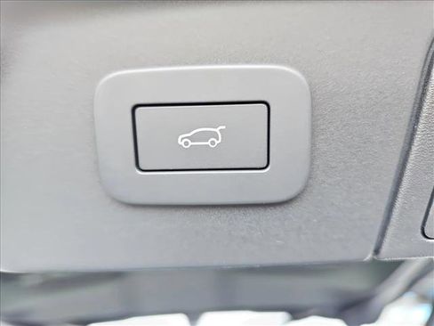 New 2026 Land Rover Range Rover Velar Dynamic SE image 13