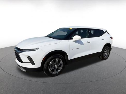 Used 2025 Chevrolet Blazer LT image 8