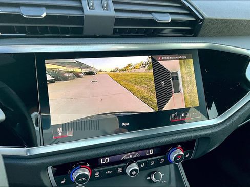 Used 2025 Audi Q3 2.0T Premium Plus w/ Premium Plus Package image 30