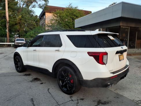 Used 2023 Ford Explorer ST AWD/4WD image 5