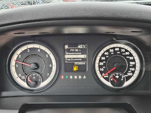 Used 2023 RAM 1500 Classic SLT image 27