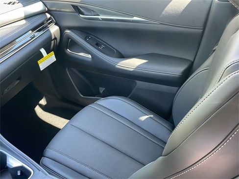 New 2026 INFINITI QX60 Luxe w/ Family Package image 13